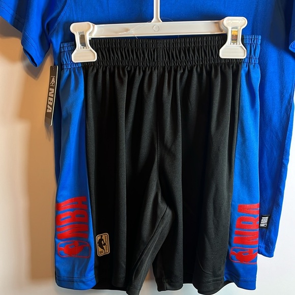 Official NBA Boys 2 piece shorts & t-shirt set Size 8 - Picture 2 of 3